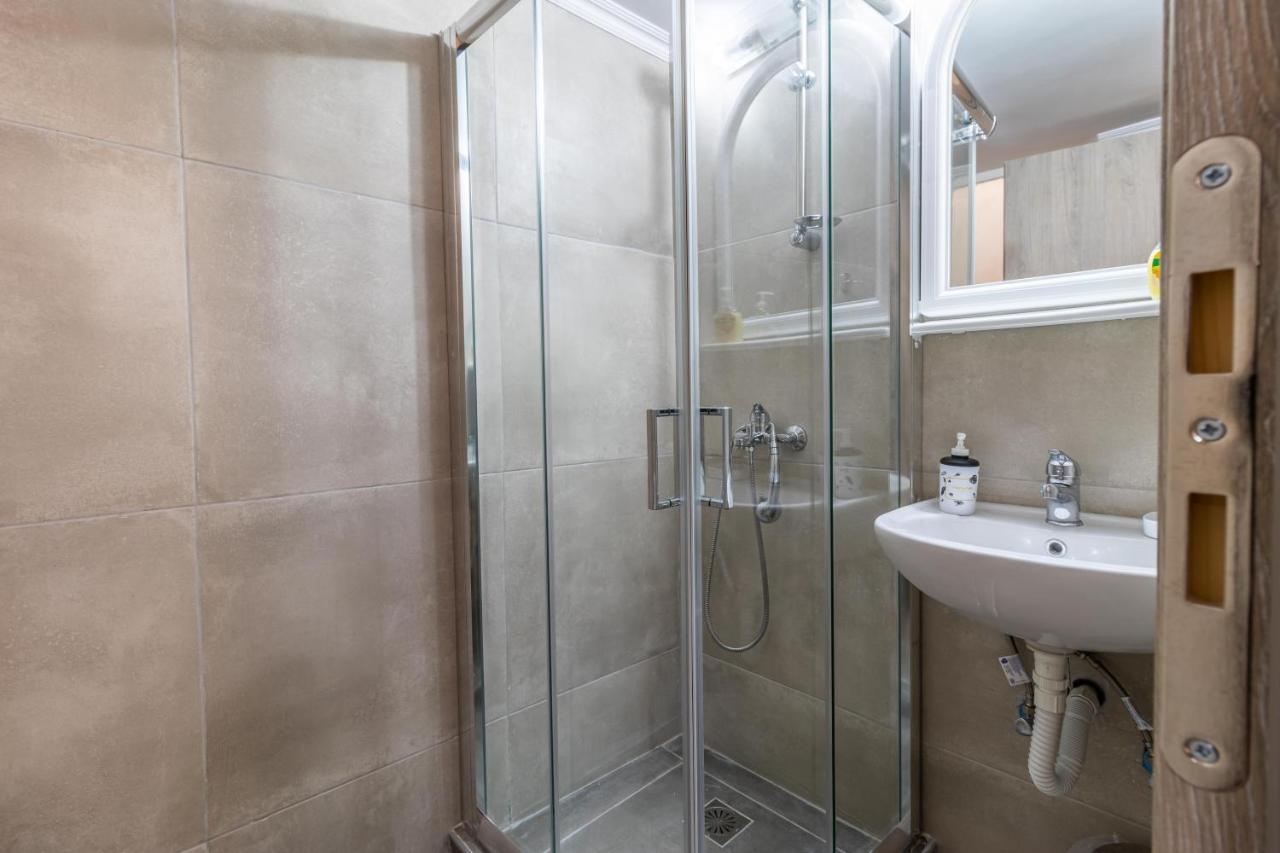 Korinthos Downtown Apartment Dış mekan fotoğraf